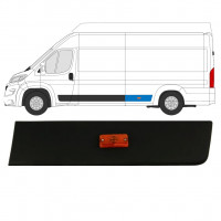 Prydnadslist skyddslist sidovägg bak med lampa för Fiat Ducato 2018- / Vänster 7795