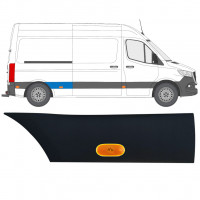 Prydnadslist sidovägg skyddslister med lampa för Mercedes Sprinter 2018- / Höger / Set 12968