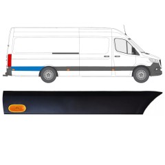 Prydnadslist sidovägg skyddslister med lampa för Mercedes Sprinter 2018- / Höger / Set 12970