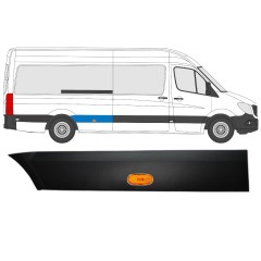 Prydnadslist sidovägg skyddslister med lampa för Mercedes Sprinter 2006-2018 / Höger / Set 9056